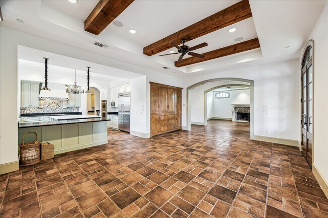 Building Photo - 4800 Palm St