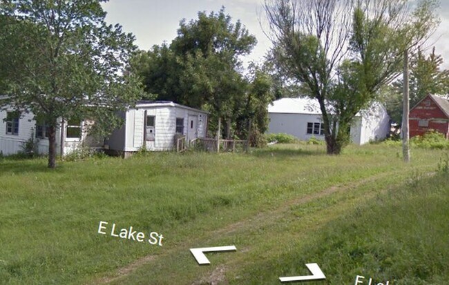 Building Photo - 510 E Lake St