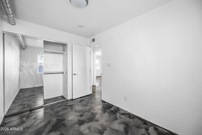 Building Photo - 3601 N 15th Ave