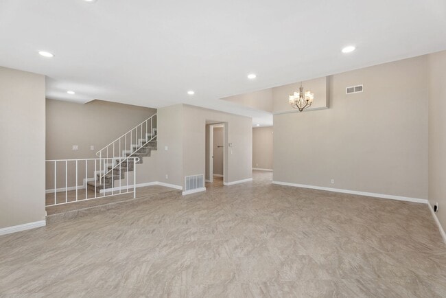 Building Photo - Beautiful Yorba Linda 3 Bedroom 2.5 Bathro...