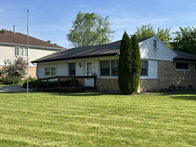 Building Photo - 1119 Whitfield Rd