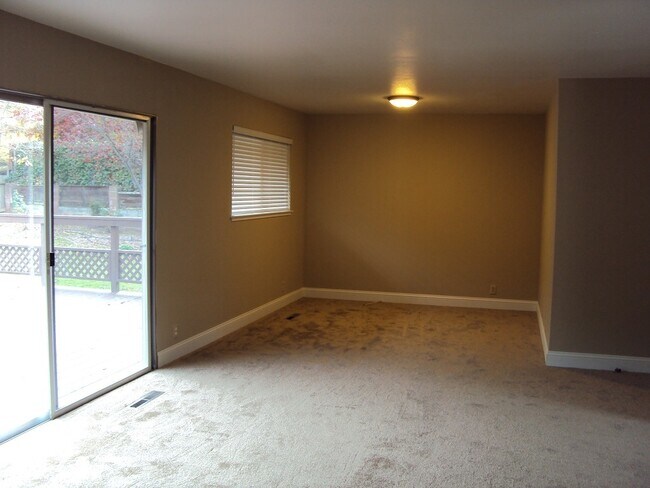 Building Photo - 5800 San Juan Way