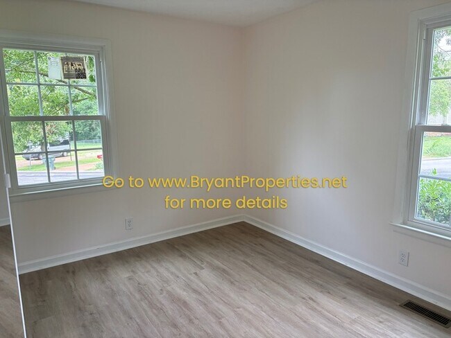 Building Photo - Single Family