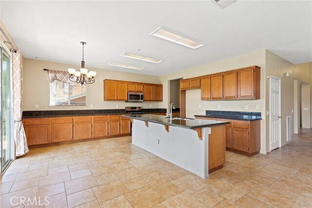 Building Photo - 8061 Palm View Ln