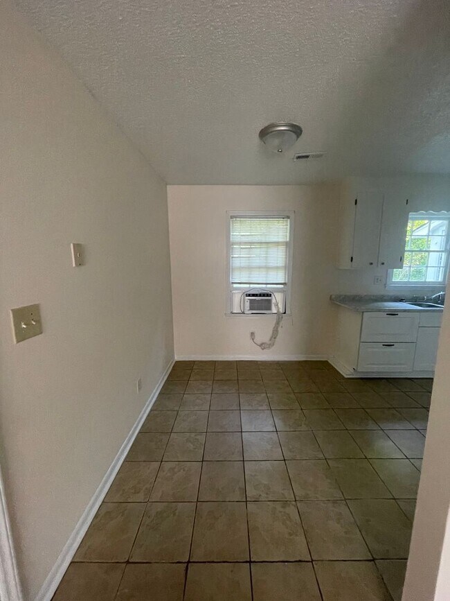 Building Photo - Must see ,This 3-bedroom, 1-bath home in Rock Hill South Carolina,