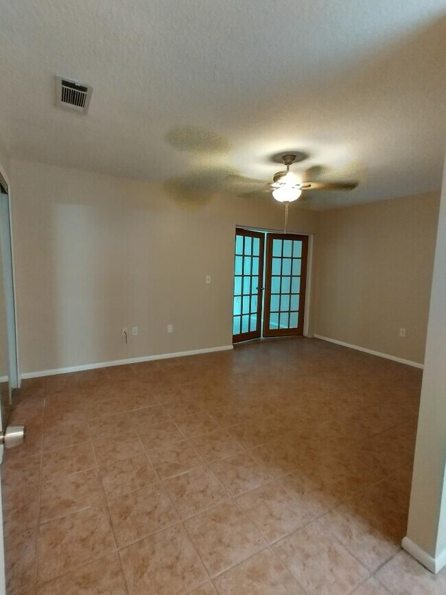 Building Photo - 202 Perth Ct