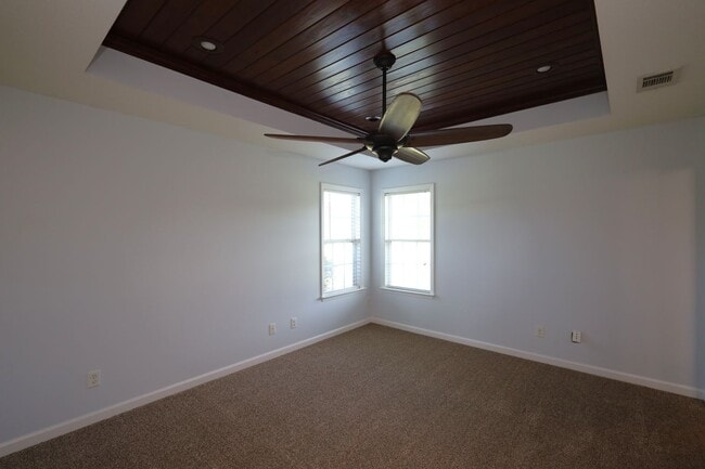 Building Photo - 124 Mill Pond Pl