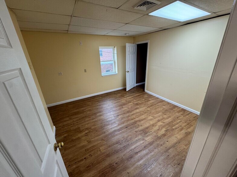 2nd bedroom - 207 N 1st St