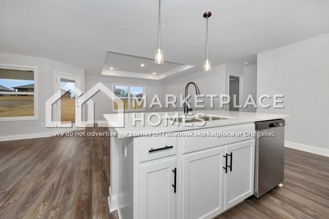 Building Photo - 14163 Nursery Dr