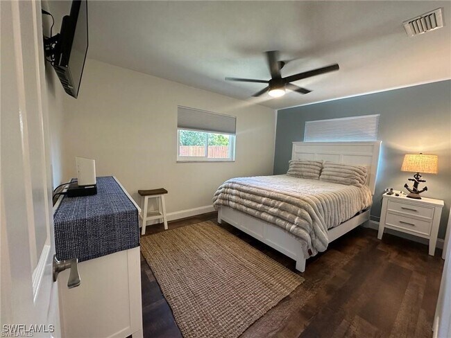 Building Photo - 723 Sabur Ct