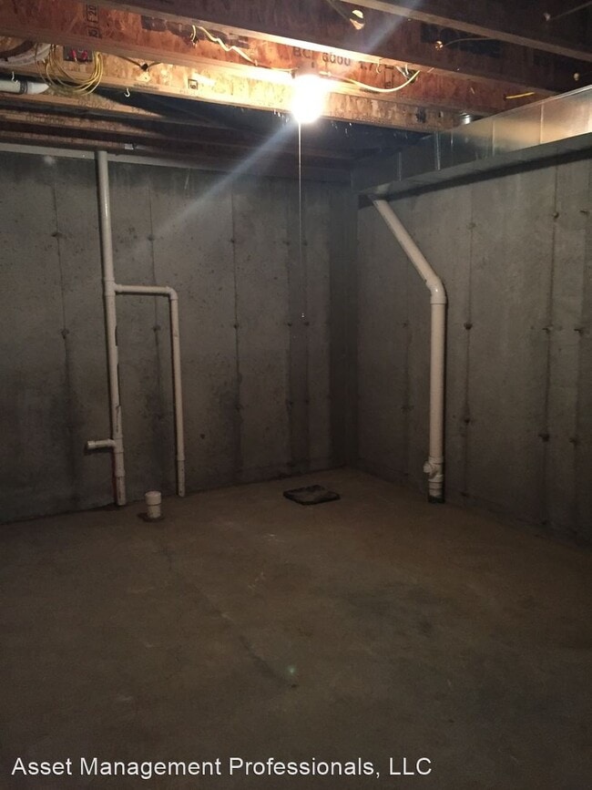 Building Photo - 710-714 Pebble Beach Rd