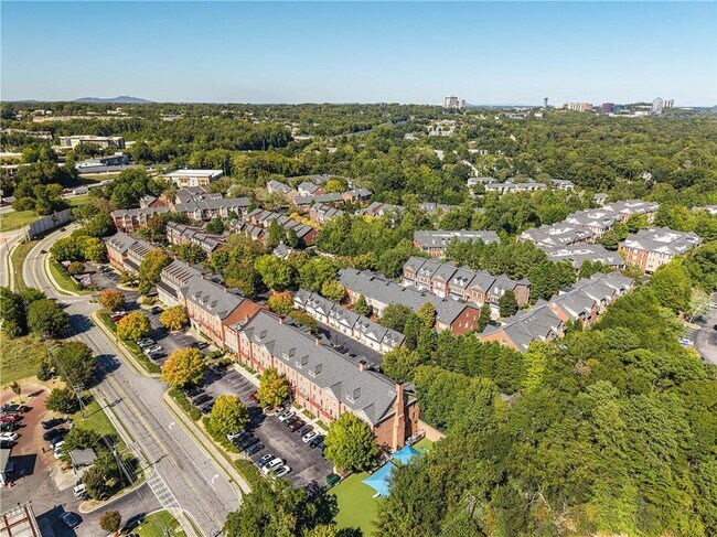 Building Photo - 4955 Ivy Ridge Dr SE