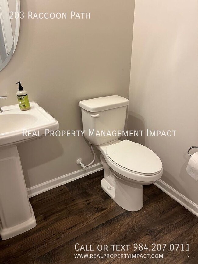 Building Photo - 203 Raccoon Path