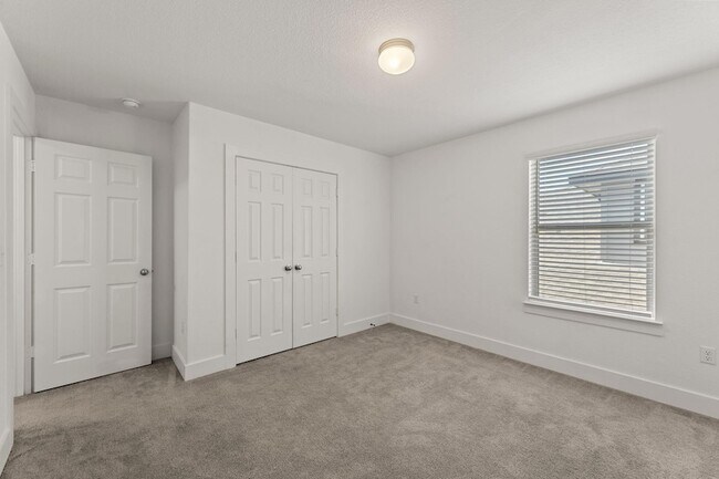 Building Photo - 322 Bonnet Blvd