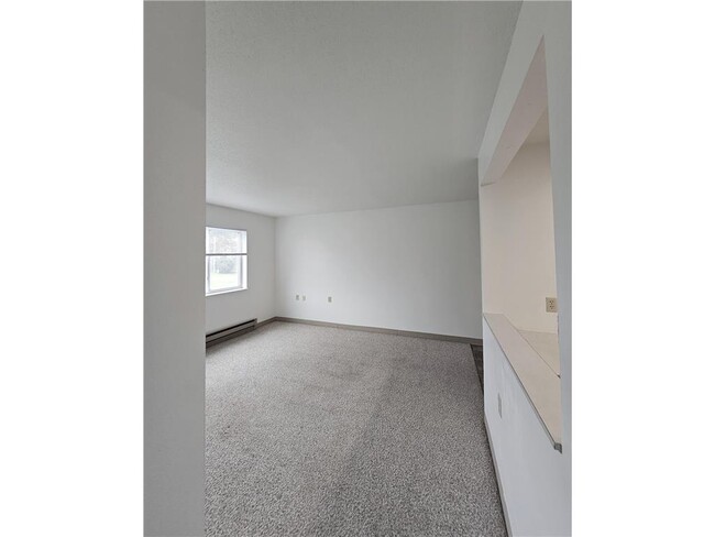 Building Photo - 306 S East St