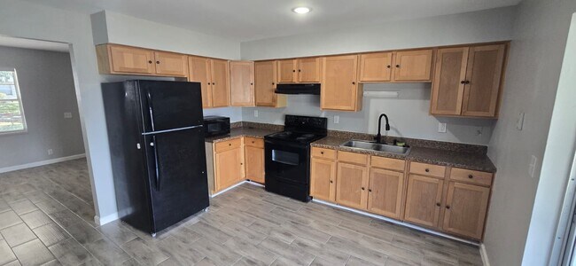 Building Photo - 5657 Struthers Ct