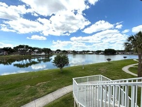 Building Photo - 308 Lake Parsons Green