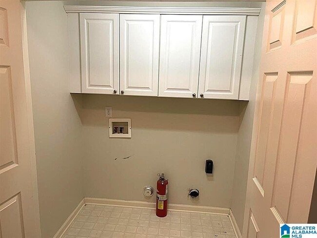 Building Photo - 156 Hayesbury Ct