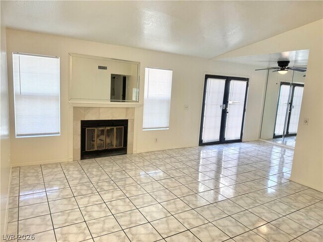 Building Photo - 5064 Jeffreys St