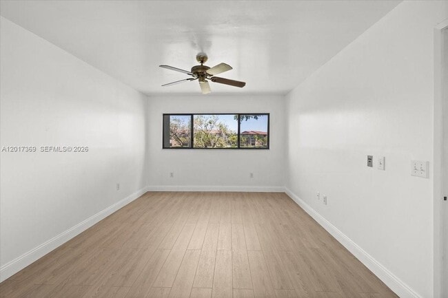 Building Photo - 1351 SW 141st Ave