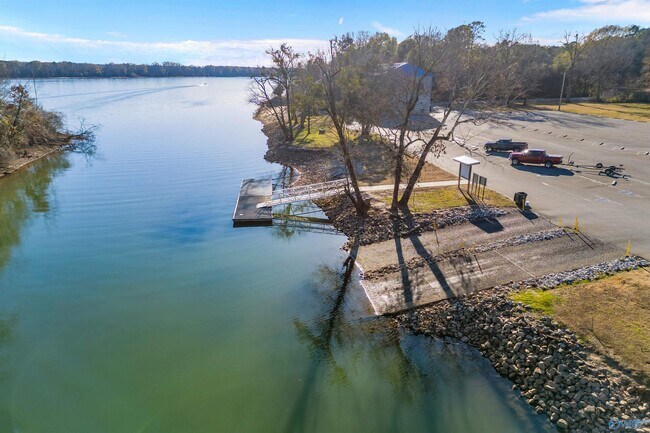 Building Photo - 161 Fields Pond Dr