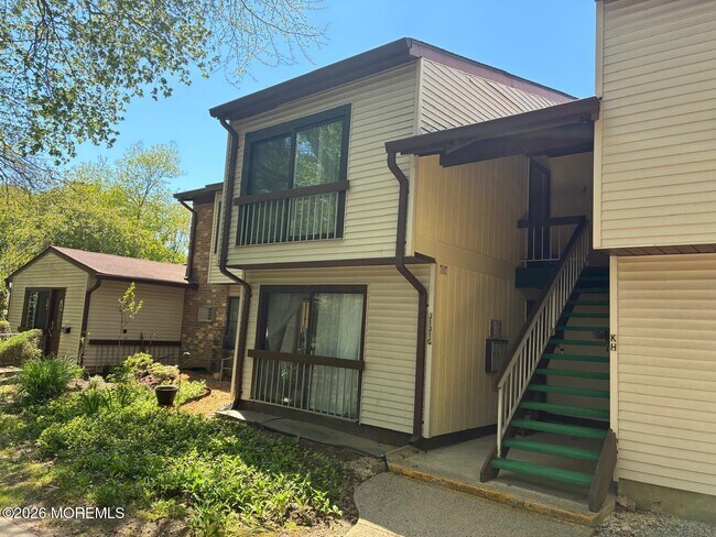 Building Photo - 131 Amberly Dr