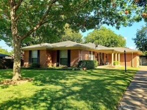 Building Photo - 6556 St Moritz Ave