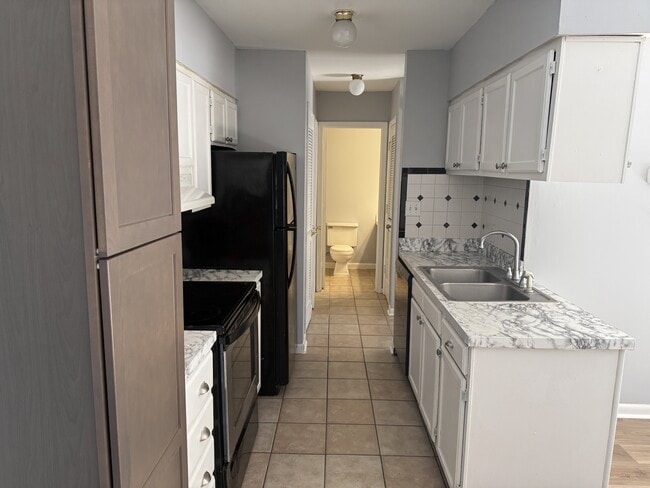 Building Photo - 505 63rd Ave N