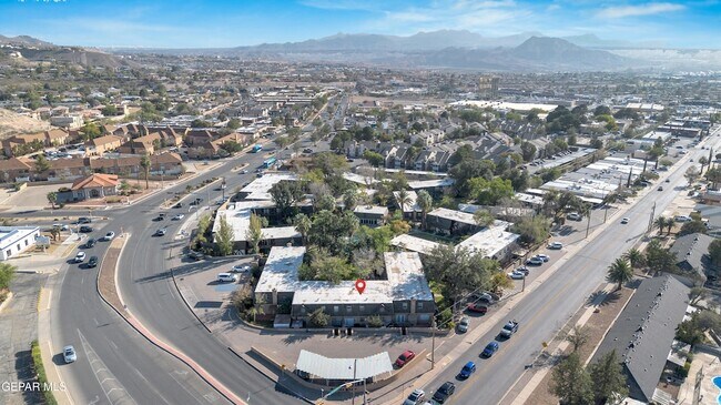 Building Photo - 350 Thunderbird Dr
