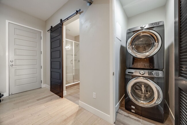 Building Photo - 3198 Blake St