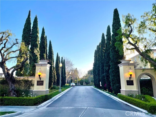 Building Photo - 1007 Terra Bella