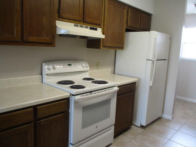 Building Photo - 206 Ann Cir