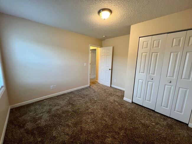 Building Photo - Available Now! 3 Bed, 2 Bath Ranch in the ...