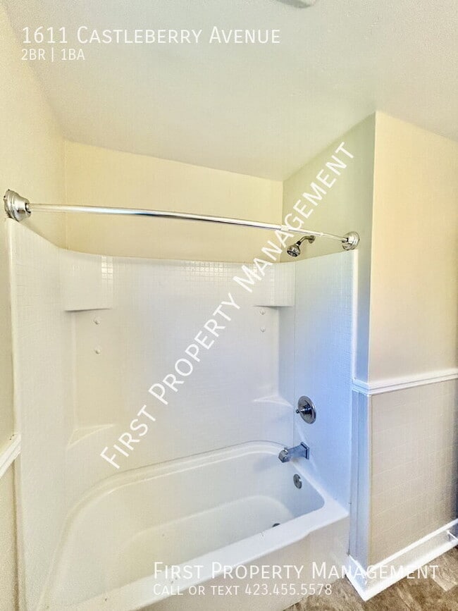 Building Photo - 1611 Castleberry Ave