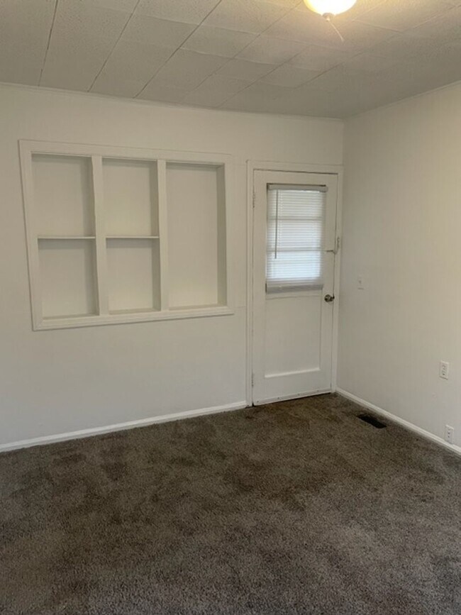 Building Photo - Quaint 2 Bedroom 1 Bath Home in Austell