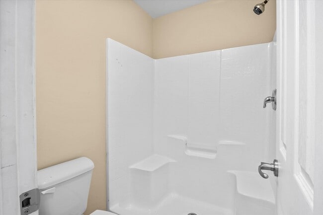 Building Photo - 1320 Hendrix Rd