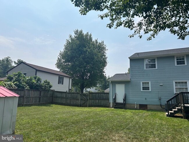 Building Photo - 8406 Woodford Ct