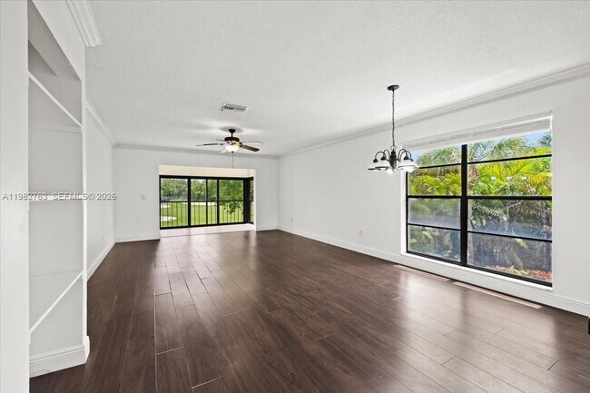 Building Photo - 7944 Eastlake Dr