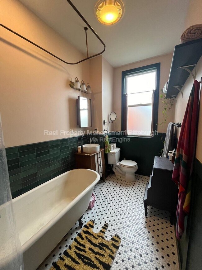 Building Photo - 297 42nd St