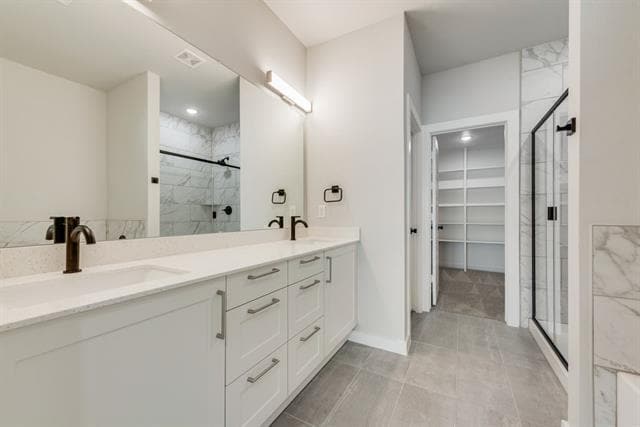 Building Photo - 6846 Florence Dr