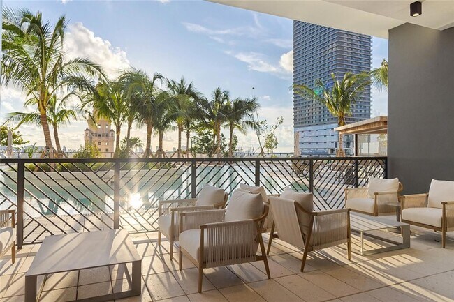 Building Photo - 159 NE 6th St