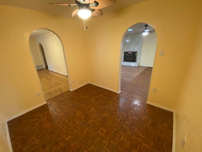 Building Photo - Beautiful 3 Bedroom Home in NE Albuquerque