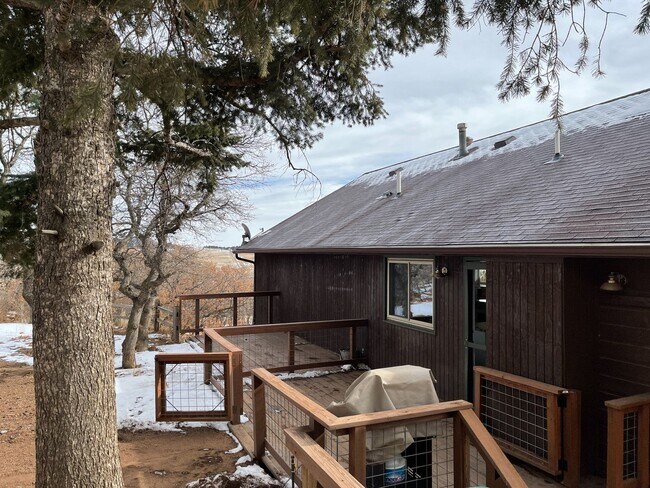 Building Photo - Charming Remodeled 5bd Country Home in Pal...