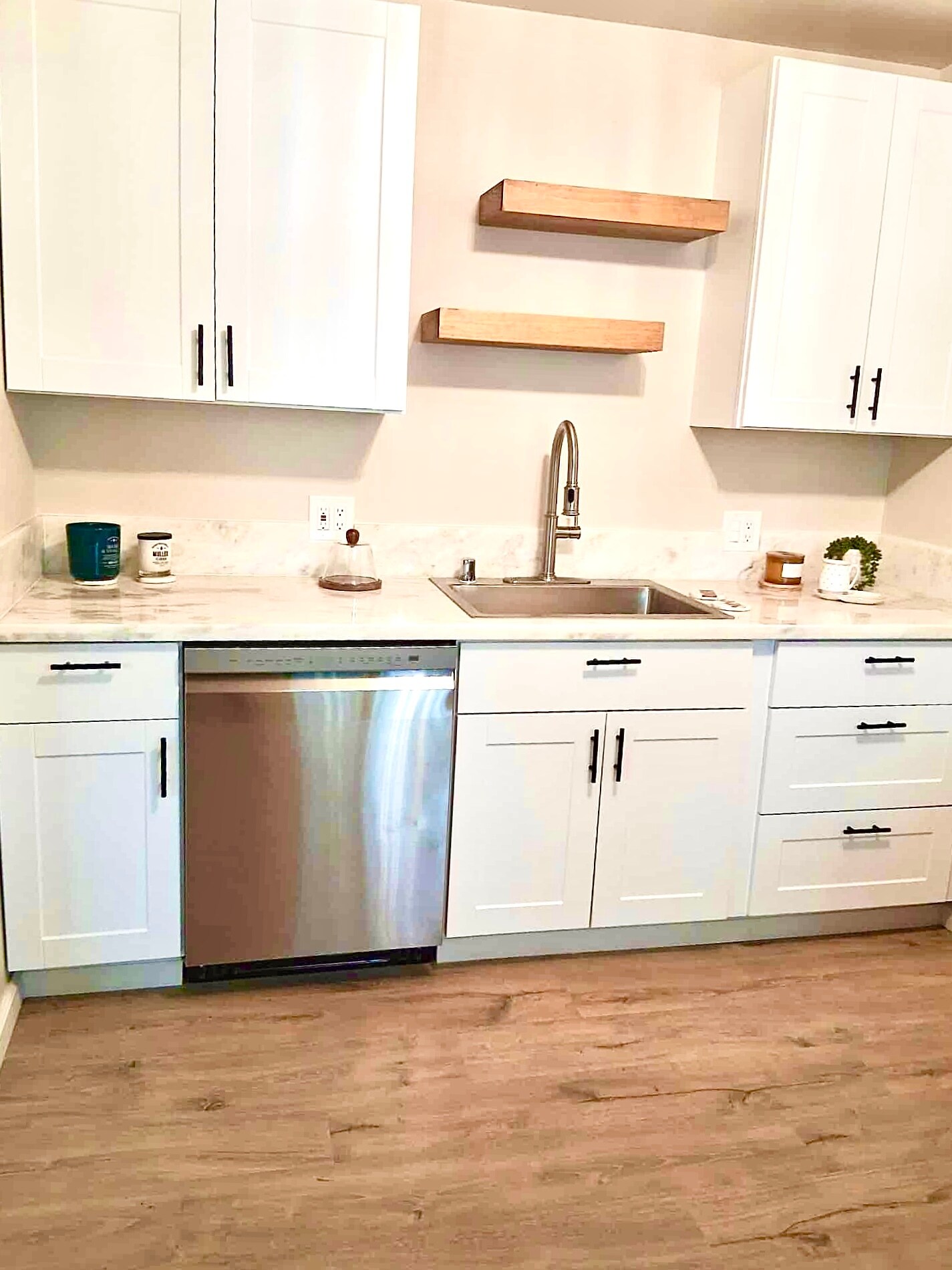 Building Photo - 1164 Franzel Rd