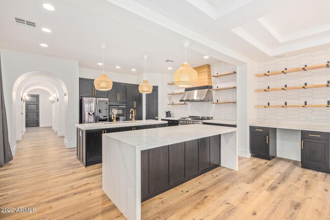 Building Photo - 3469 S Eucalyptus Pl