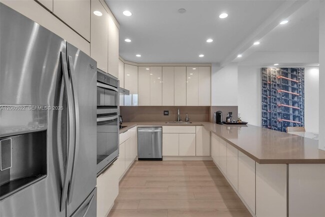 Building Photo - 151 Crandon Blvd