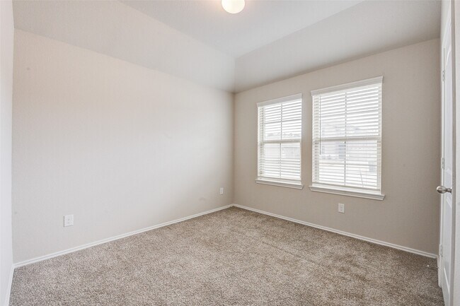 Building Photo - 13989 Leigh Lake Ln