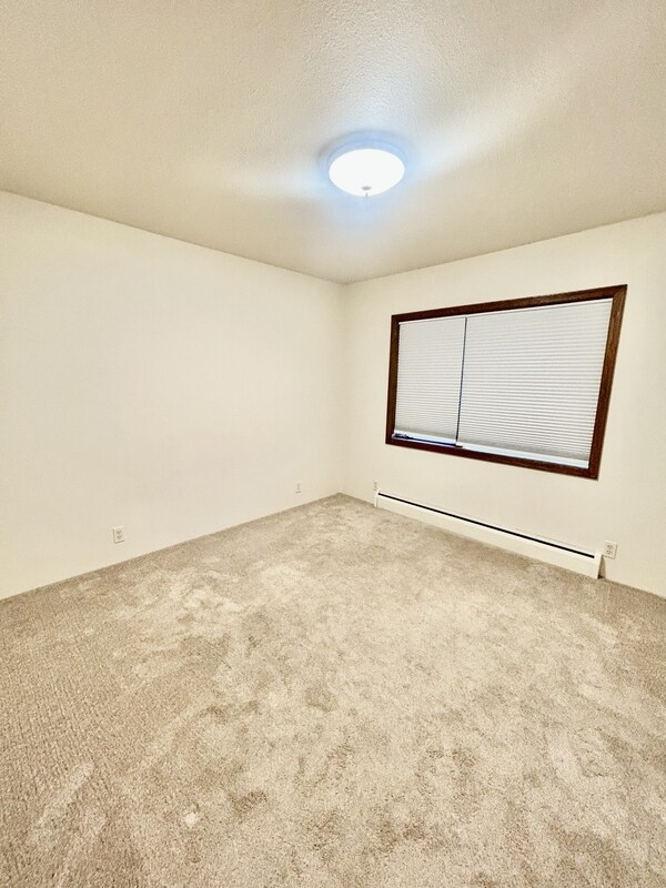 Building Photo - 606 Mead Ave