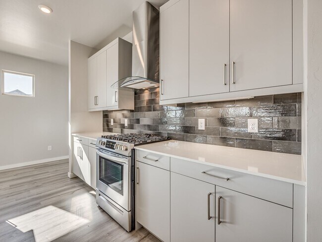 Building Photo - Beautiful New Construction Home in Edmond/...