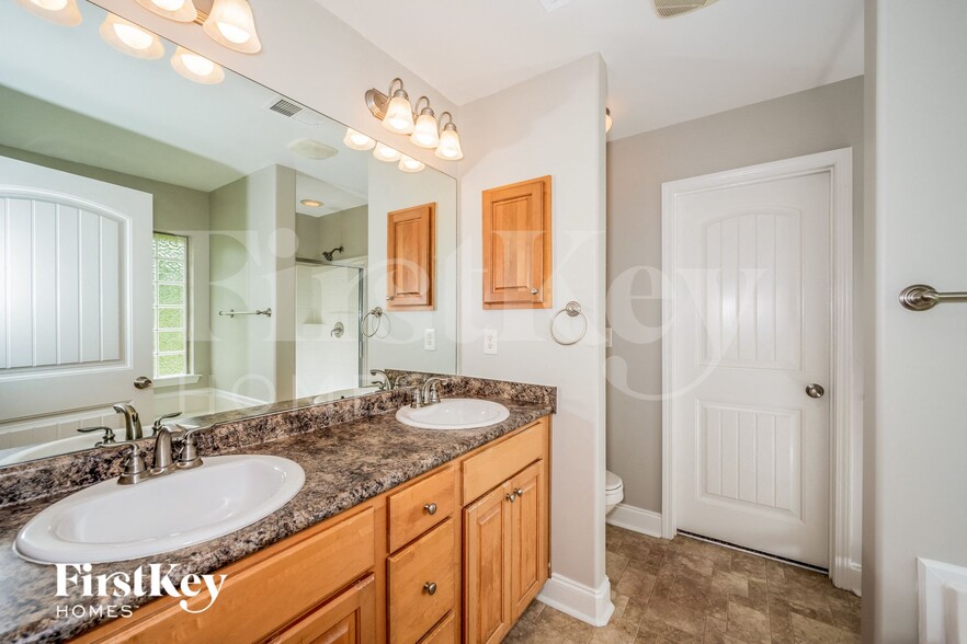 Building Photo - 281 Crisfield Cir